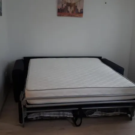 Le Charleston 3p 5 Minutes Parking Gratuit Terrasse Apartment