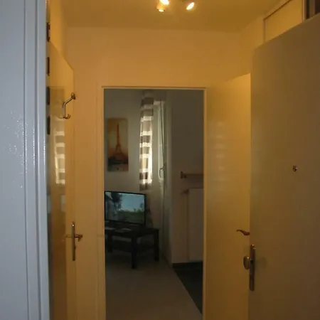 Le Charleston 3p 5 Minutes Parking Gratuit Terrasse Apartment
